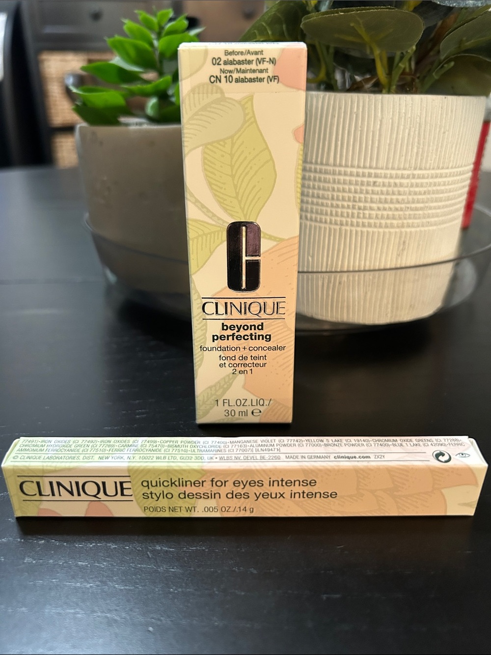 Clinique Beyond Perfecting Foundation/Concealer in Alabaster PLUS Quickliner Blk